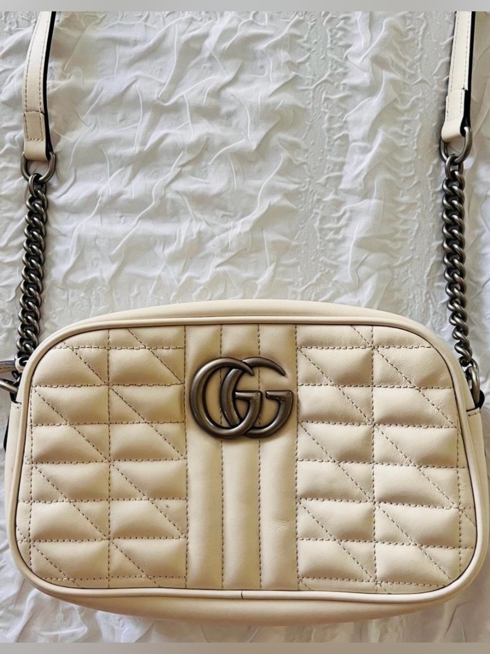 Gucci Beige Marmont small Quilted GG Crossbody Bag